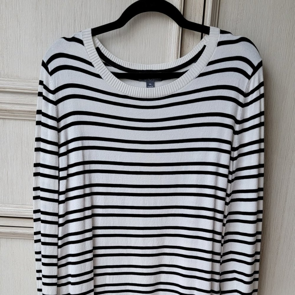 NWT Aubree Elbow Patch Pullover